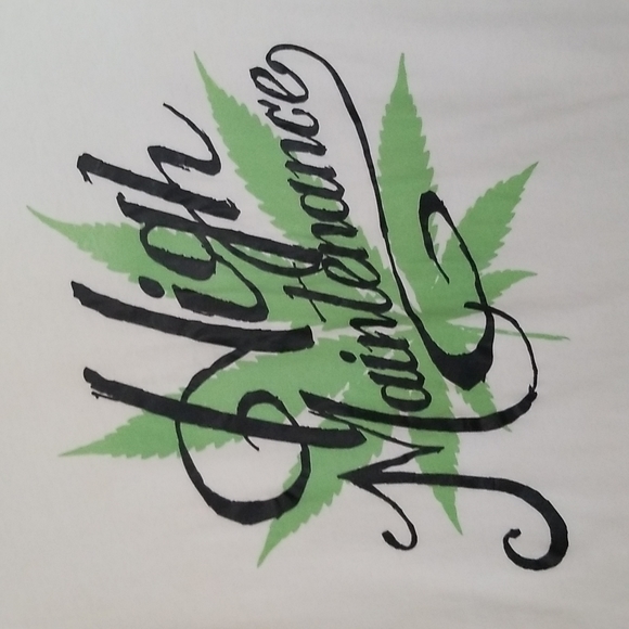 💢Spencer's High Maintence Tee in Medium - Picture 1 of 4